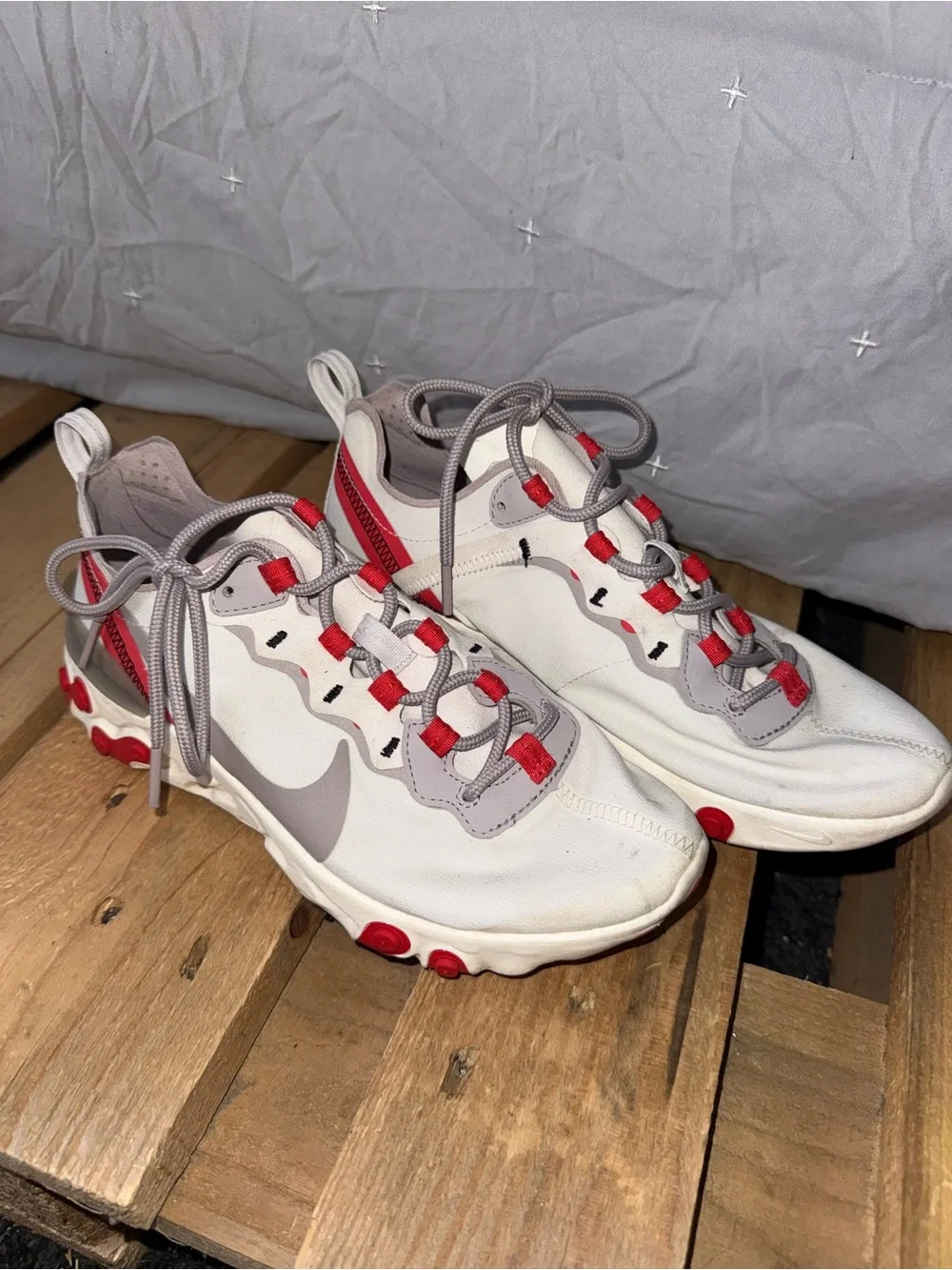 Nike White and Red Casual Running Sneakers with Gray Accents